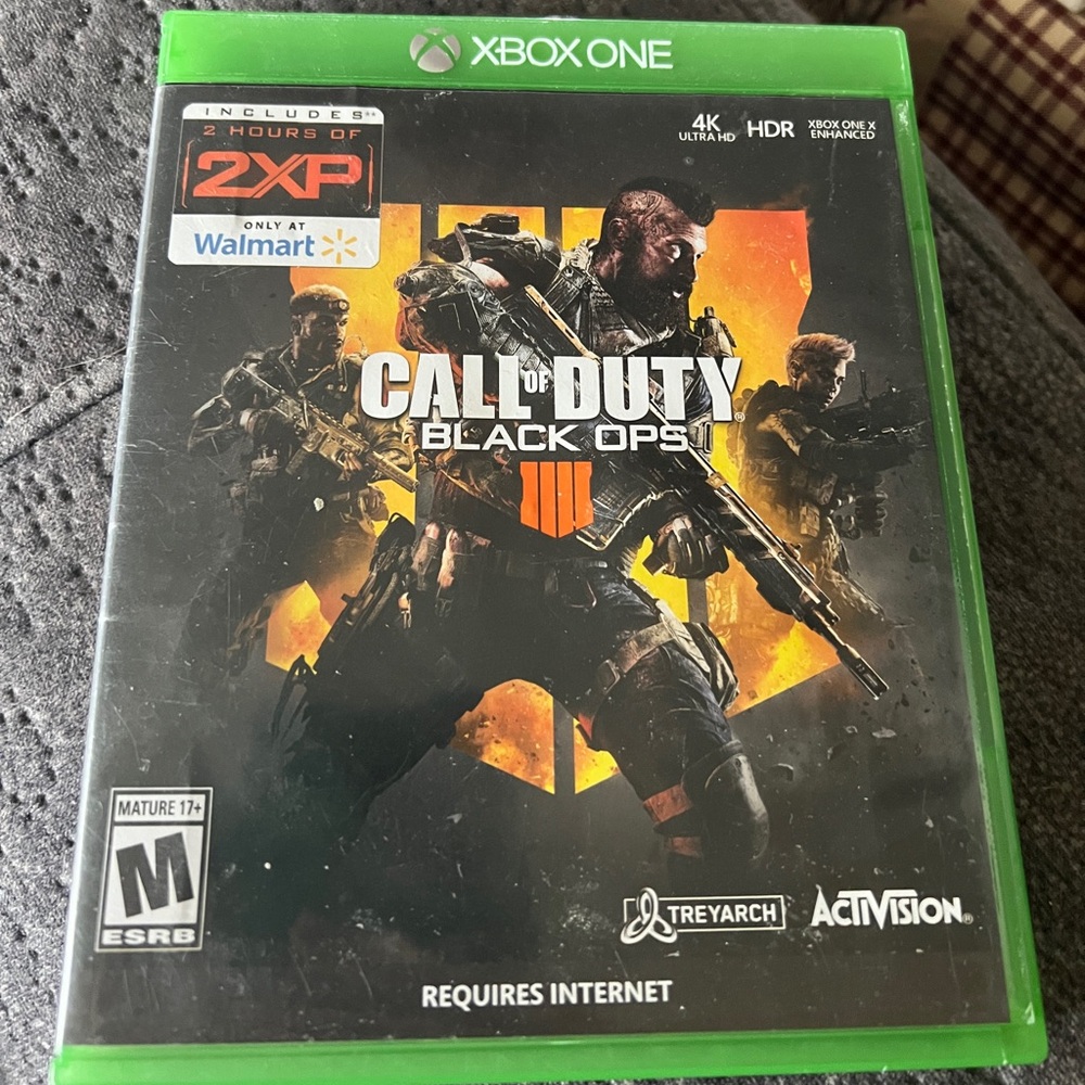 Call of Duty: Black Ops 4 for Xbox One - Green Case